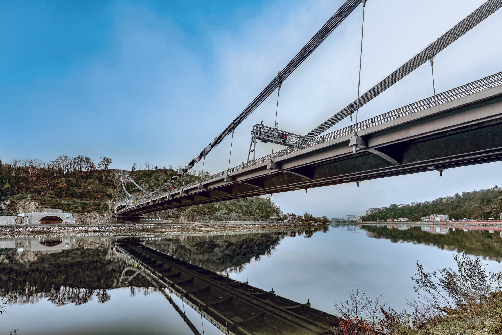 Die Donautalbrücke Linz (© Conné van d'Grachten)